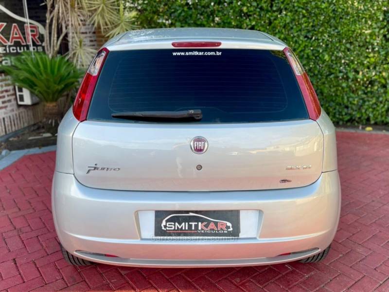 FIAT - PUNTO - 2007/2008 - Prata - R$ 31.900,00