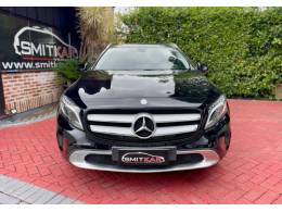 MERCEDES-BENZ - GLA 200 - 2017/2017 - Preta - R$ 115.900,00