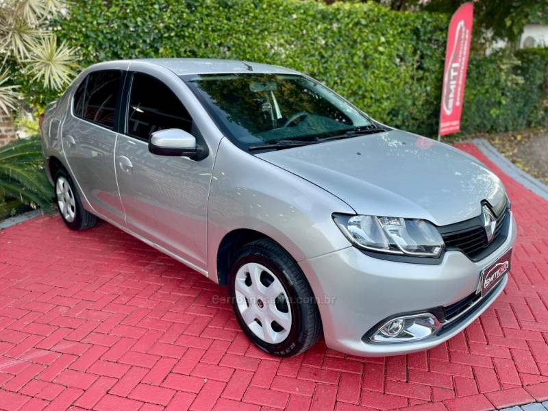 RENAULT - LOGAN - 2017/2018 - Prata - R$ 39.900,00