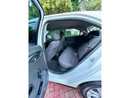 CHEVROLET - ONIX - 2014/2015 - Branca - R$ 55.900,00