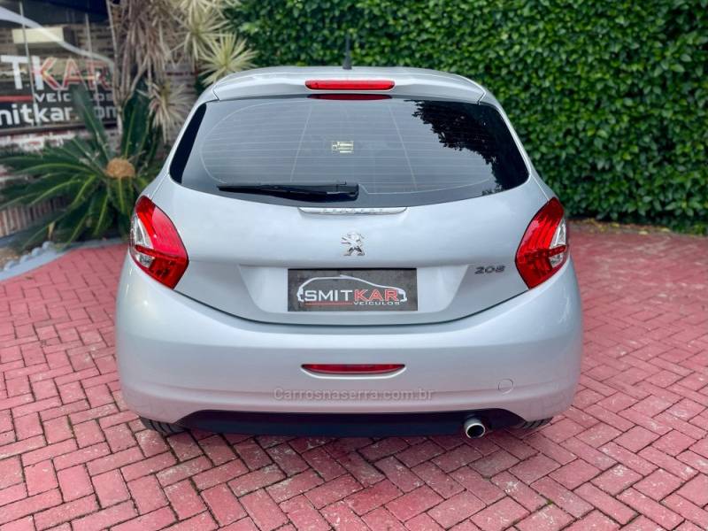 PEUGEOT - 208 - 2013/2014 - Prata - R$ 38.900,00