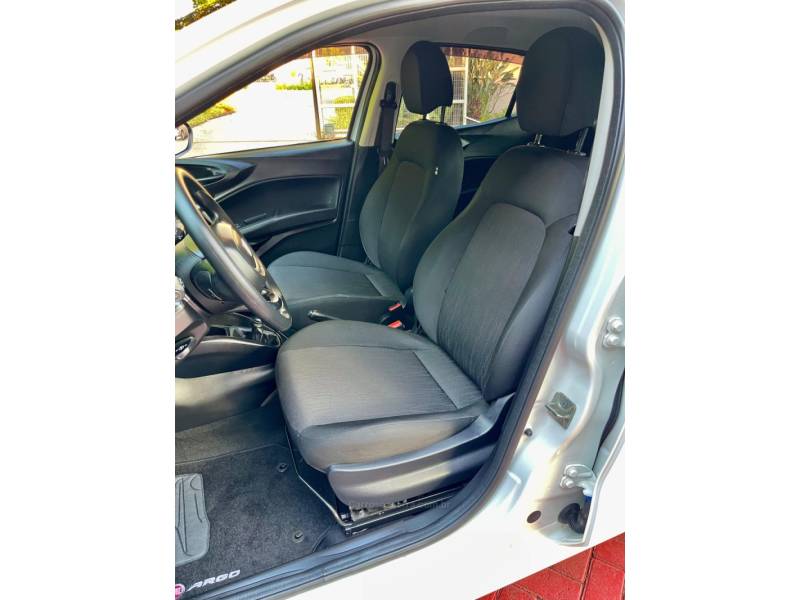 FIAT - ARGO - 2023/2023 - Branca - R$ 66.900,00