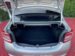 RENAULT - LOGAN - 2017/2018 - Prata - R$ 39.900,00