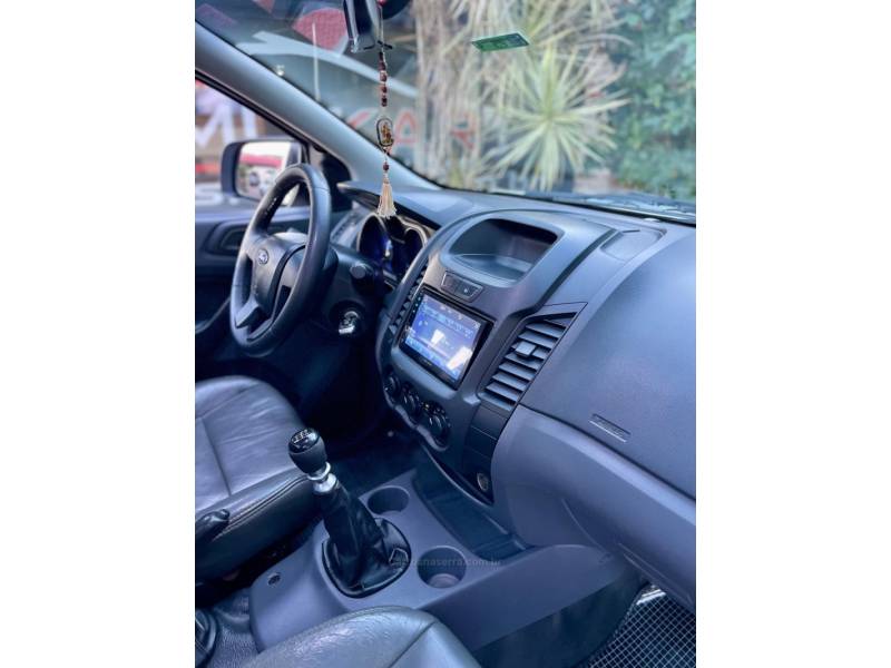 FORD - RANGER - 2013/2014 - Branca - R$ 114.900,00