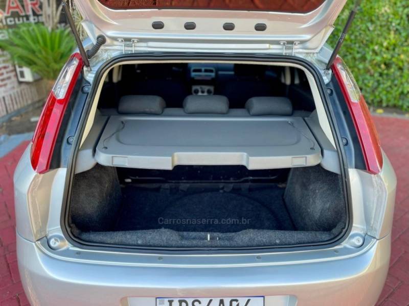 FIAT - PUNTO - 2007/2008 - Prata - R$ 31.900,00