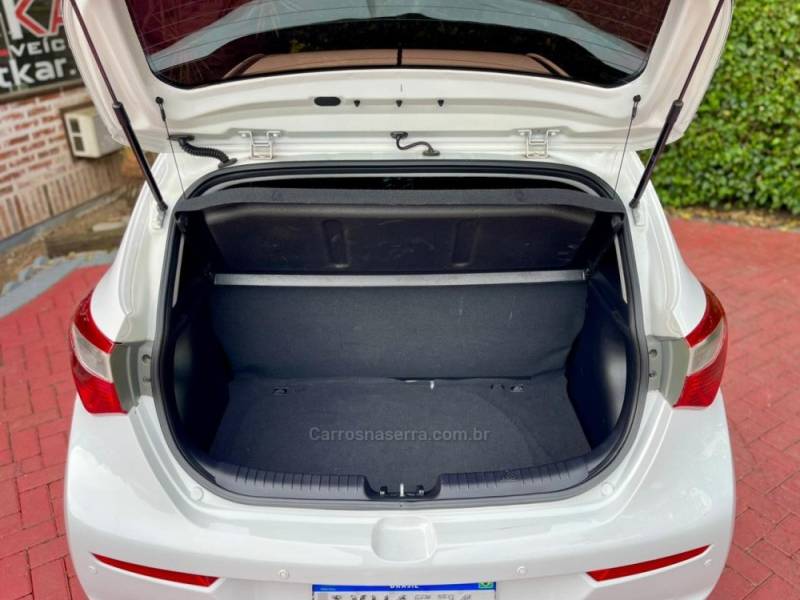 HYUNDAI - HB20 - 2017/2017 - Branca - R$ 64.900,00
