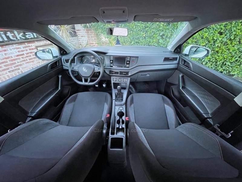 VOLKSWAGEN - POLO - 2023/2023 - Branca - R$ 73.900,00
