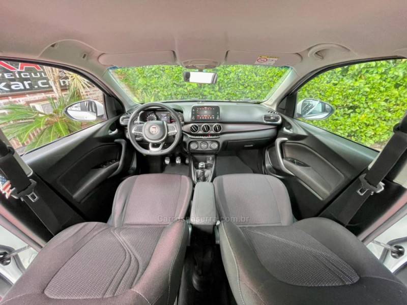 FIAT - CRONOS - 2018/2019 - Branca - R$ 68.900,00