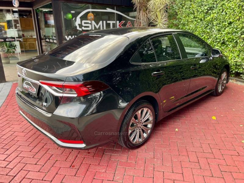 TOYOTA - COROLLA - 2019/2020 - Preta - R$ 109.900,00