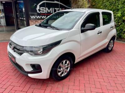 FIAT - MOBI - 2017/2018 - Branca - R$ 34.900,00