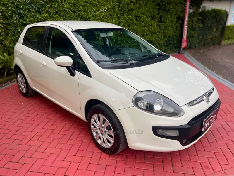 FIAT - PUNTO - 2013/2014 - Branca - R$ 41.900,00