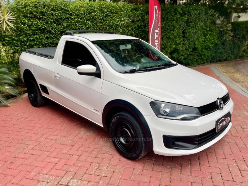 VOLKSWAGEN - SAVEIRO - 2013/2014 - Branca - R$ 46.900,00