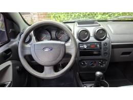 FORD - FIESTA - 2008/2008 - Vermelha - R$ 24.900,00