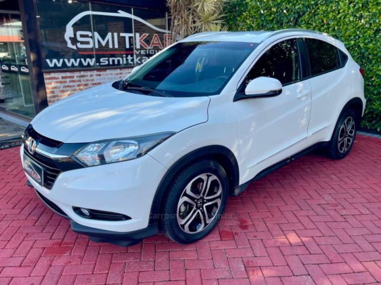 HONDA - HR-V - 2015/2016 - Branca - R$ 87.900,00