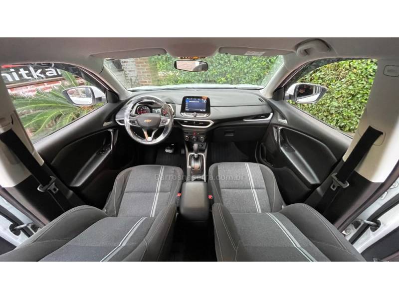 CHEVROLET - TRACKER - 2022/2023 - Branca - R$ 108.900,00