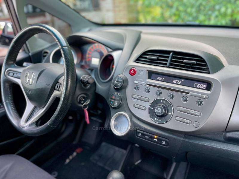 HONDA - FIT - 2011/2011 - Preta - R$ 51.900,00