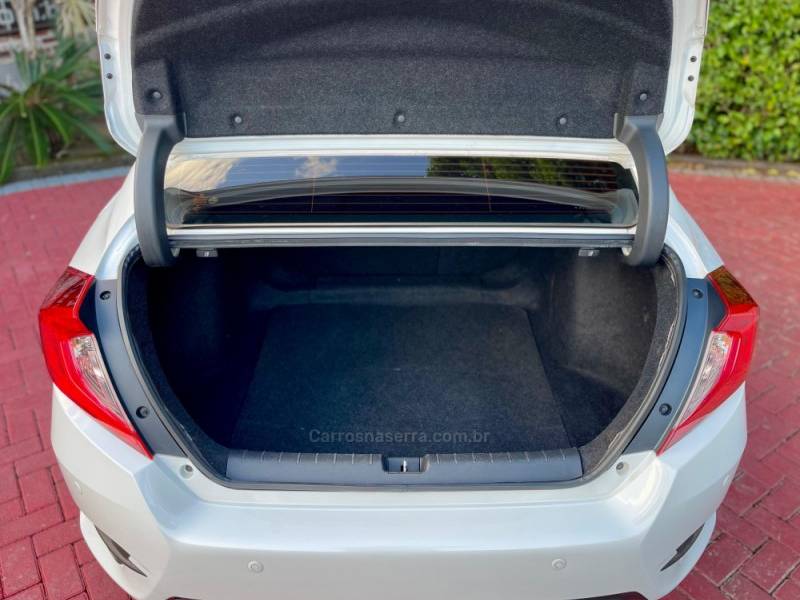 HONDA - CIVIC - 2018/2018 - Branca - R$ 112.900,00