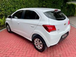 CHEVROLET - ONIX - 2019/2019 - Branca - R$ 57.900,00