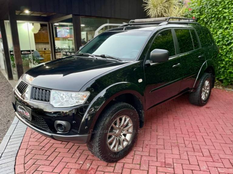 MITSUBISHI - PAJERO - 2009/2009 - Preta - R$ 98.900,00