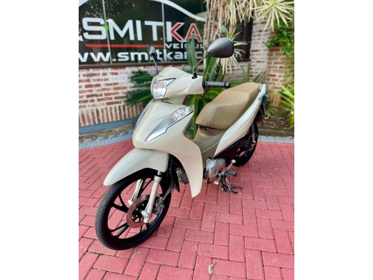 HONDA - BIZ 125 - 2020/2021 - Branca - R$ 15.900,00