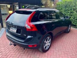 VOLVO - XC60 - 2012/2013 - Preta - R$ 69.900,00