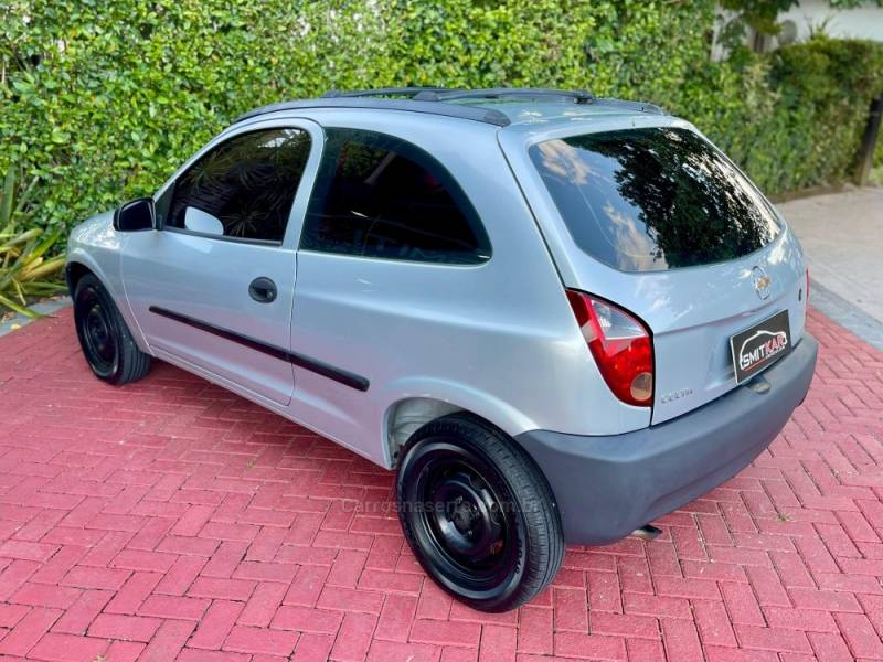 CHEVROLET - CELTA - 2009/2009 - Prata - R$ 22.900,00
