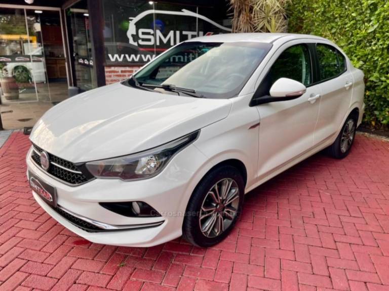 FIAT - CRONOS - 2018/2019 - Branca - R$ 68.900,00