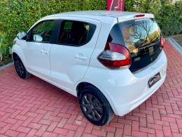 FIAT - MOBI - 2016/2017 - Branca - R$ 45.900,00