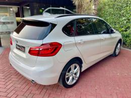 BMW - 220I - 2018/2018 - Branca - R$ 105.900,00