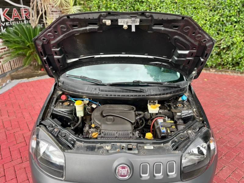 FIAT - UNO - 2011/2012 - Cinza - R$ 34.900,00