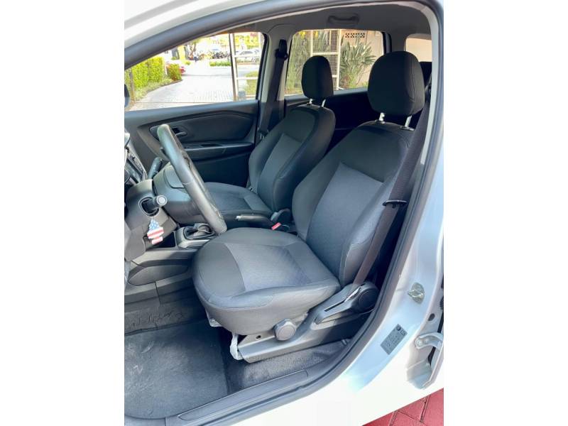 CHEVROLET - SPIN - 2019/2019 - Branca - R$ 64.900,00