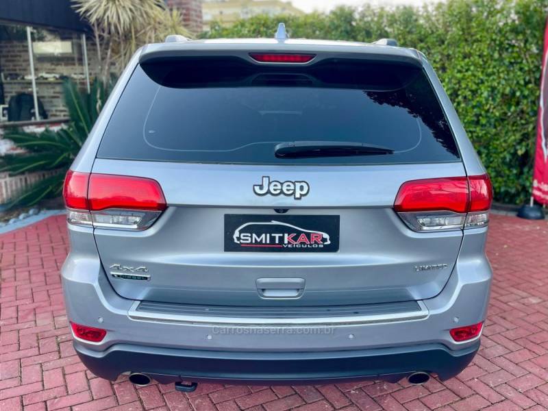 JEEP - CHEROKEE - 2014/2015 - Cinza - R$ 127.900,00