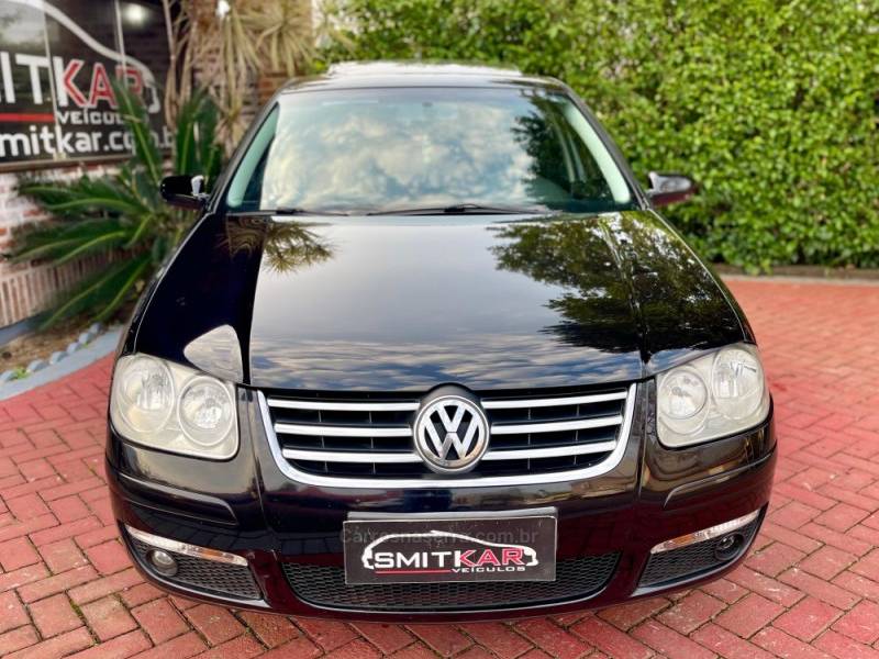 VOLKSWAGEN - BORA - 2007/2008 - Preta - R$ 35.900,00