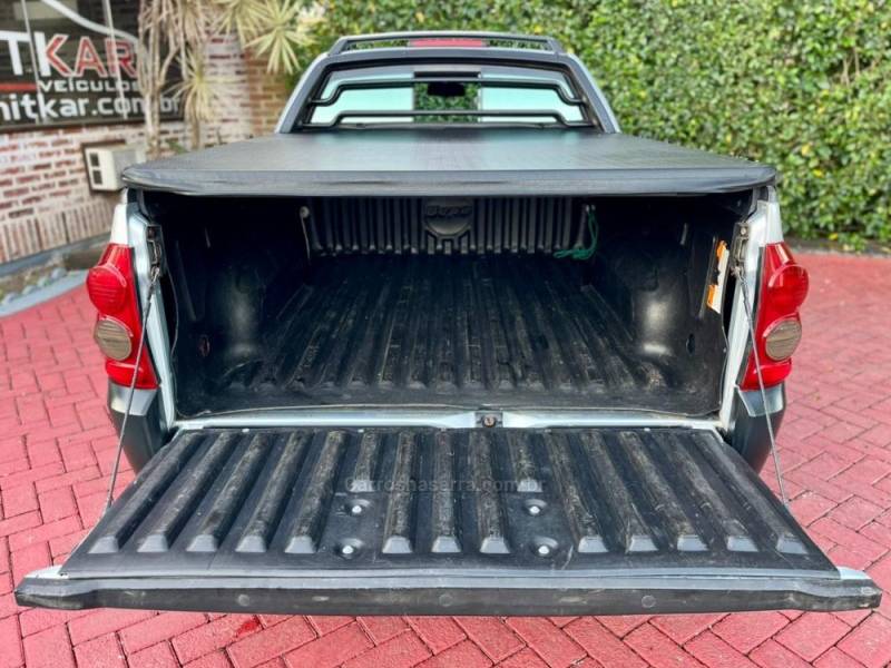 CHEVROLET - MONTANA - 2006/2006 - Prata - R$ 36.900,00