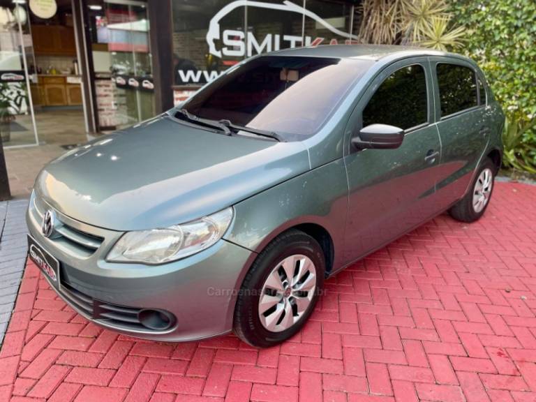 VOLKSWAGEN - GOL - 2010/2011 - Cinza - R$ 24.900,00
