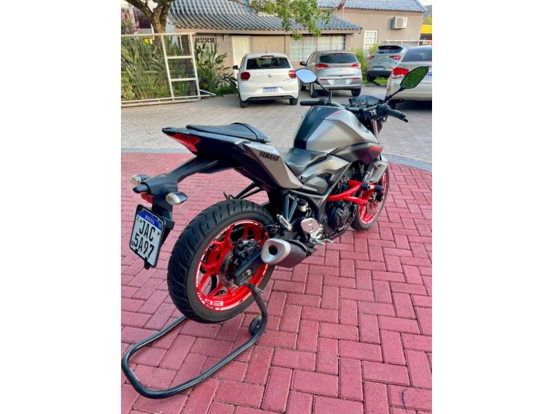 YAMAHA - MT - 2020/2020 - Cinza - R$ 25.900,00
