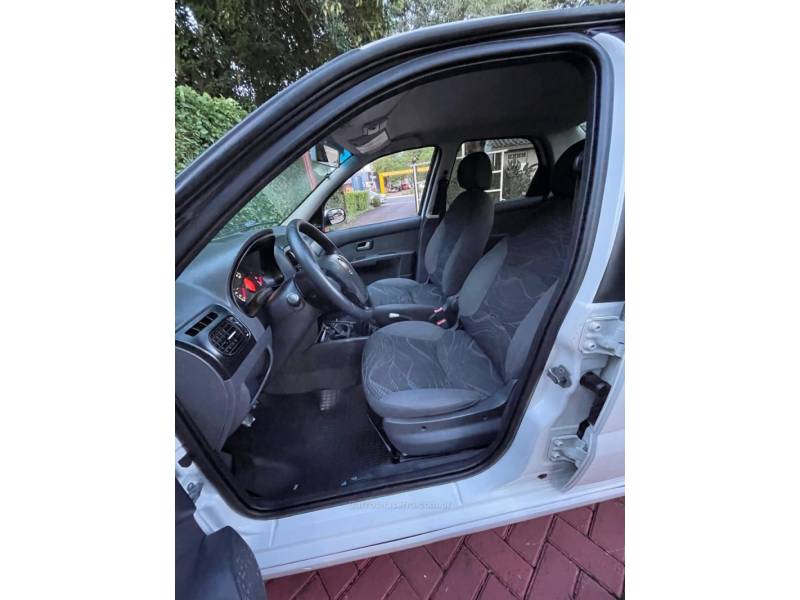 FIAT - SIENA - 2013/2013 - Branca - R$ 38.900,00