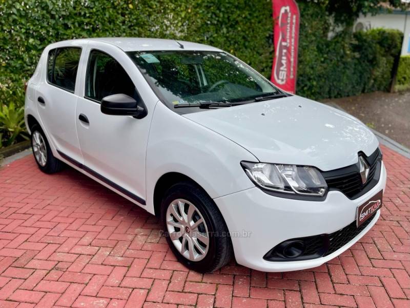 RENAULT - SANDERO - 2015/2016 - Branca - R$ 40.900,00