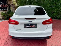 FORD - FOCUS - 2018/2019 - Branca - R$ 66.900,00