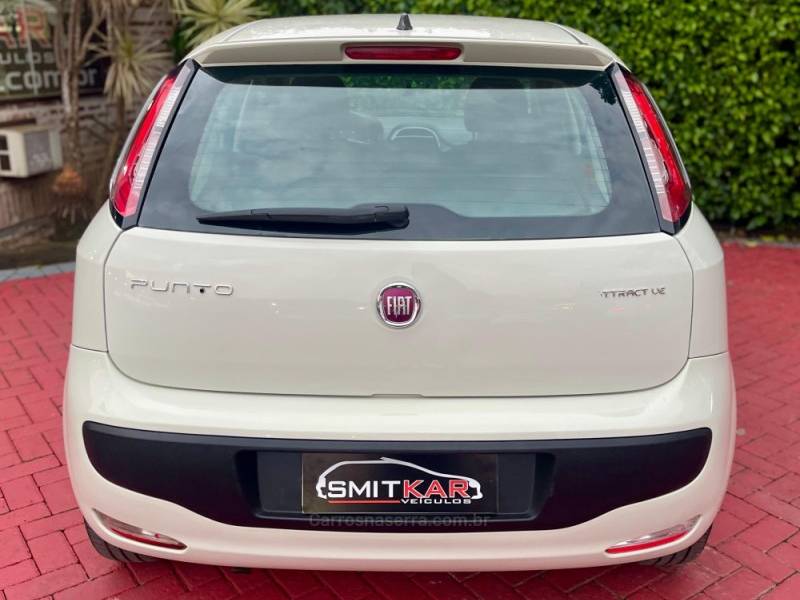 FIAT - PUNTO - 2013/2014 - Branca - R$ 41.900,00