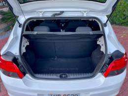CHEVROLET - ONIX - 2014/2015 - Branca - R$ 55.900,00
