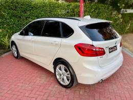 BMW - 220I - 2018/2018 - Branca - R$ 105.900,00