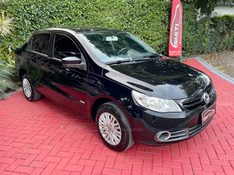 VOLKSWAGEN - VOYAGE - 2012/2013 - Preta - R$ 38.900,00