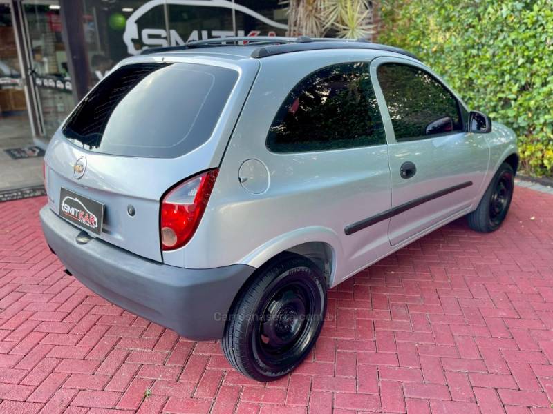 CHEVROLET - CELTA - 2009/2009 - Prata - R$ 22.900,00