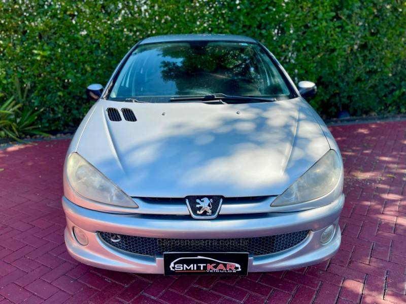 PEUGEOT - 206 - 2008/2018 - Prata - R$ 17.900,00