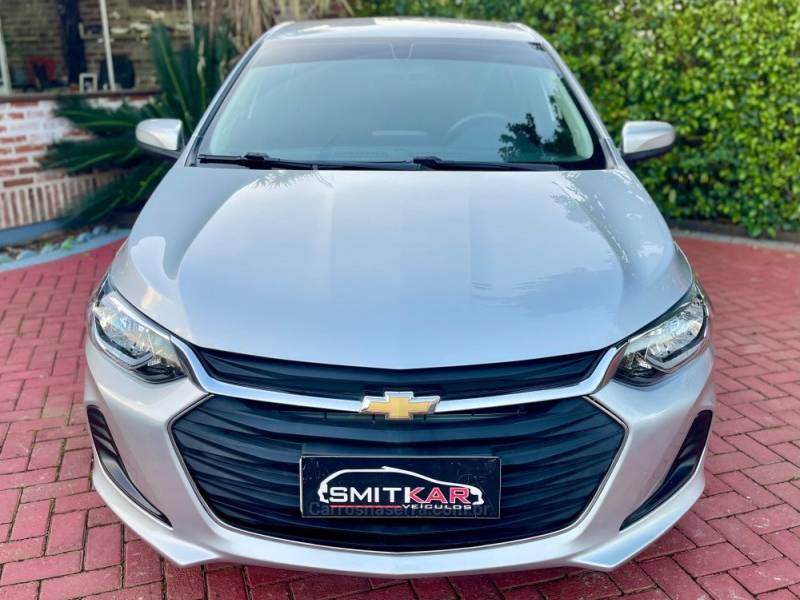 CHEVROLET - ONIX - 2021/2021 - Prata - R$ 67.900,00