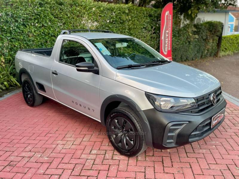 VOLKSWAGEN - SAVEIRO - 2024/2025 - Prata - R$ 95.900,00