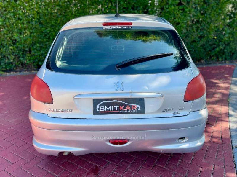 PEUGEOT - 206 - 2008/2018 - Prata - R$ 17.900,00