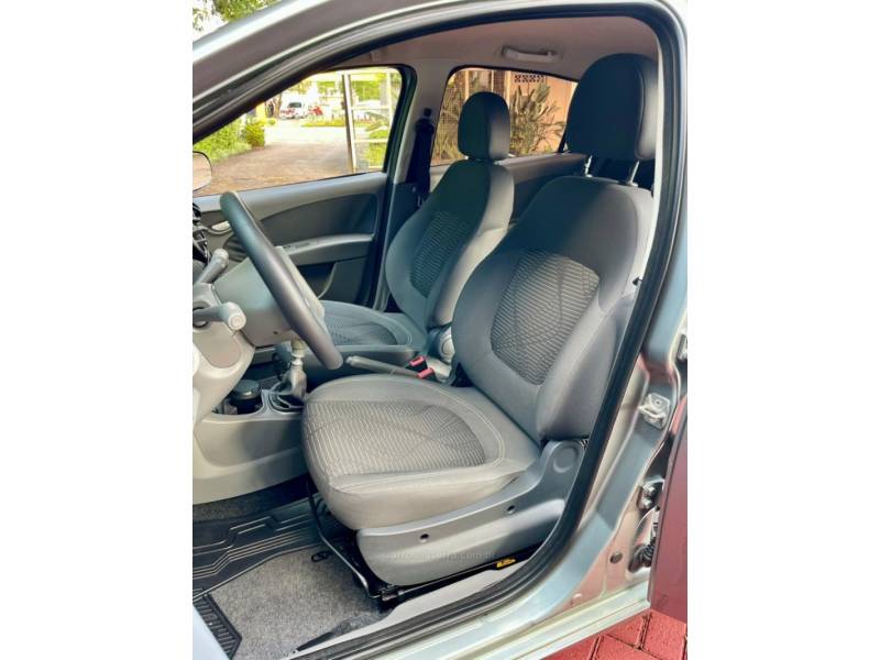 FIAT - PALIO - 2013/2013 - Cinza - R$ 40.900,00