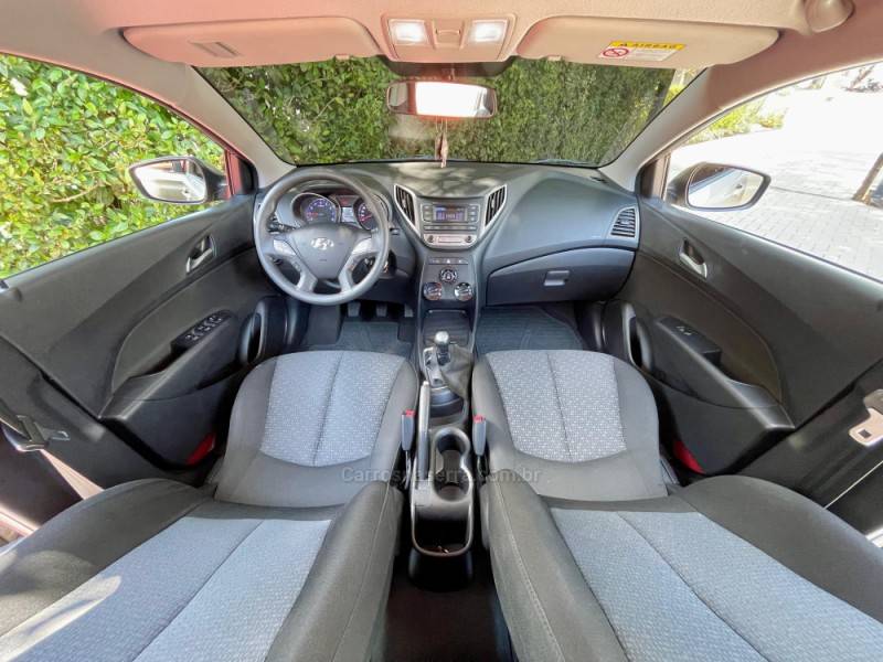 HYUNDAI - HB20S - 2016/2016 - Prata - R$ 53.900,00